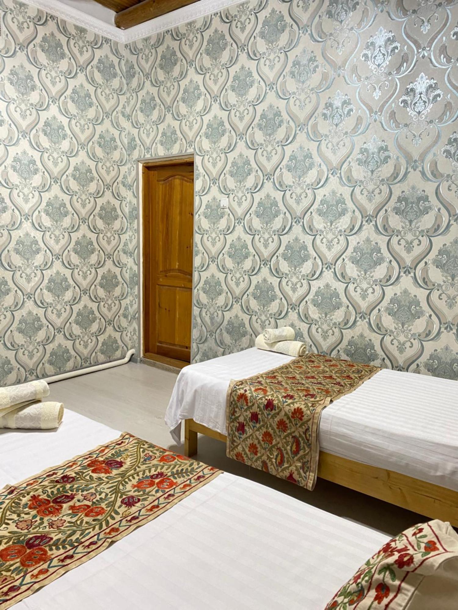 Antique Hotel In Old Town Buchara Exteriör bild